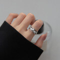 wholesale 925 Sterling Silver Antiqued Hollow-Out Heart Ring, Light Luxury Irregular Heart-Shaped Open Ring R00156-0-1