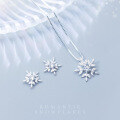 wholesale S925 Sterling Silver Christmas Series Fresh Snowflake Sweet Earrings for Women, Simple Diamond-Inlaid Elegant Accessory E0104-1-0-0