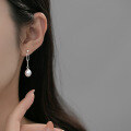wholesale S925 Sterling Silver Pearl Chain Ear Studs Retro Style Design Sense Light Luxury Elegant Earrings for Women M04342-0-1
