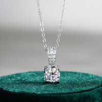 925 Sterling Silver Moissanite Bull Head Necklace, Women's Classic Carat Pendant-1-carat necklace (eight hearts and eight arrows zircon)  925 silver