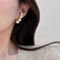 wholesale Metal material, Chao Xiaobai French-style unique pearl earrings for women, lightweight luxury, high-end sense, fashionable,, retro wind ear accessories trend-0-3