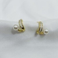 wholesale S925 sterling silver pearl earrings, new trendy light luxury Korean Japanese stud earrings, retro geometric earrings-Copper plated with gold