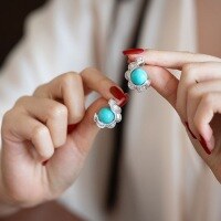 wholesale S925 Sterling Silver French Romantic Turquoise Wave Edge Full Diamond Earrings Heavy Luxury High-End Earrings-Platinum 925 silver