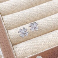 wholesale S925 Sterling Silver Fashion Four-Leaf Clover Petal Ear Studs with Inlaid Diamond, Luxe and Advanced Sense Lucky Earrings-Clover Earrings 925 Silver
