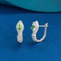 wholesale S925 sterling silver pear-shaped green zirconium snake bone ear clips with a high-end sense of luxury and sparkle for live streaming-E642 Green Diamond Snake Earrings>925 Silver