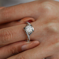 S925 Sterling Silver Moissanite Women's Twist Shank Angel's Kiss Proposal Ring-50 points (empty)  Hong Kong number 10