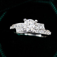 Sterling Silver Hip-Hop Bull Head Four-Prong Moissanite Ring-0.5 carats (set with moissanite) - 5 yards