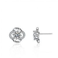 S925 Silver Four-Leaf Clover Earrings with Moissanite-Set with 50-point moissanite  925 silver
