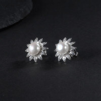 wholesale S925 Sterling Silver New Natural Freshwater Pearl Earrings for Women, Sunflower Design Fashionable and Luxurious High-End Sense-Natural Freshwater Pearl Earrings 925 Silver