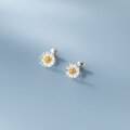 wholesale S925 silver Korean-style summer daisy earrings sweet and fresh student women's jewelry M02338-0-3