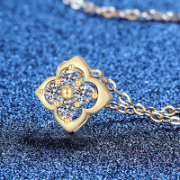 S925 Silver Vintage Light Luxury Moissanite Four-Leaf Clover Pendant Necklace-24-point moissanite, golden color  925 silver