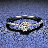 925 Silver Moissanite Ring Four Prong Shiny Diamond-50 points (zircon)  12 yards