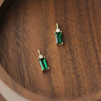 wholesale 9K Gold Emerald Pendant Necklace, Korean Style with Vintage Zircon Accents, Elegant V-Neck Green Gemstone-1 pendant