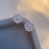 wholesale S925 sterling silver minimalist and elegant snowflake crystal diamond stud earrings, sweet and unique small trendy birthday gift-Snowflake Earrings>925 Silver