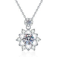 Metal Moissanite Necklace Cross-Border Romantic Star Snowflake Christmas Gift 1ct Wholesale-6.5mm high-carbon stone  925 silver