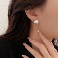 wholesale S925 Sterling Silver Minimalist Elegant Song Hye-kyo Same Style Stud Earrings for Women, Small and Exquisite Flat Round Shape High-end New Earrings-Sterling silver