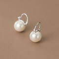 wholesale S925 silver retro-style synthetic pearl ear clip for women, Korean-inspired short hoop earrings G7102-0-0