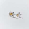 wholesale S925 Sterling Silver Ins-style Forest-themed Daisy Stud Earrings, Delicate Student Women's Ear Jewelry M02338-0-3