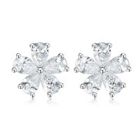 wholesale 18k Gold and Platinum Five-Petal Flower Diamond Stud Earrings with Lab-Grown Pear-Shaped Small Diamonds, Ins Style-18k gold cultured diamond earrings (main stone totaling 1 carat)