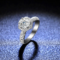925 Sterling Silver Moissanite Six-Prong Women's Ring, Fashion Snow-Themed Jewelry Factory TikTok Live-1 carat (eight hearts and eight arrows zircon)  18 yards