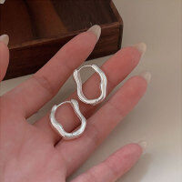 wholesale S925 Sterling Silver Geometric Heavy Duty Hoop Earrings Women Korean Summer Market New Arrival Ear Hoops Earrings-Sterling silver