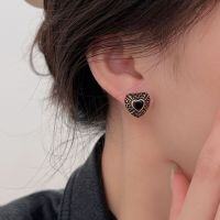 wholesale S925 Sterling Silver Ancient Method Gold Black Agate Heart Stud Earrings Women's Korean Spring New Arrival High-end Fashion Must-have Earrings-Sterling silver