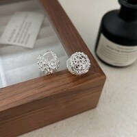 wholesale S925 Sterling Silver Hollow-Out Sphere Earrings for Women, Light Luxury Fashion Korean New Woven Geometric Stud Earrings-Sterling silver