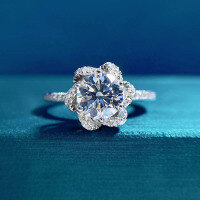 wholesale Metal material first, ZHUO ZHI FAN Jewelry New One Carat Rose Bouquet Ring for Women Classic Simple Fashion Ring-R595 Bouquet Ring Size 5