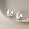 wholesale S925 Sterling Silver White Resin Daisy Ear Studs for Women, Korean Style Sweet and Fresh Floral Ear Hoops M00076-0-3