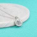 wholesale S925 Sterling Silver Moissanite Minimalist Necklace Diamond Flower Pendant Valentine's Day Gift for Girlfriend Light Luxury Collarbone Chain-0-2