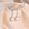 wholesale S925 sterling silver Korean-style elegant and ethereal floral ear hooks with embedded freshwater pearl earrings for women-0-5
