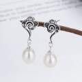 wholesale S925 Silver Yunchao Xuan Fashion Retro Hollow-Out Cloud Design Pearl Pendant Light Luxury Trendy Earrings Ear Clips-0-0