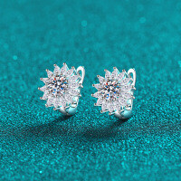 S925 Sterling Silver Moissanite Maple Leaf Design Earrings for Daily Wear-5mm zircon  925 silver