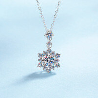 wholesale S925 Sterling Silver Moissanite Snowflake Pendant Necklace for Women, Elegant and Fashionable Versatile Collarbone Chain-Zircon 6.5mm 925 silver