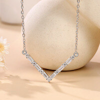 wholesale 18K gold-plated S925 sterling silver cross-border best-selling moissanite V-shaped necklace, minimalist and versatile small trendy collarbone chain-Platinum