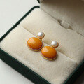wholesale S925 silver needle natural aged beeswax pearl earrings, fashionable trendy commuting mustard yellow beeswax earrings for women-0-1