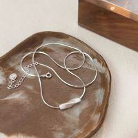 wholesale S925 Sterling Silver Minimalist Geometric Twist Pendant Necklace Women's Korean Dongdaemun Summer New Collarbone Chain-Sterling silver