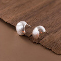 wholesale S925 Sterling Silver Frosted Arc Earrings Minimalist Brushed C-Shaped Semi-Circle Earrings M02547-0-1