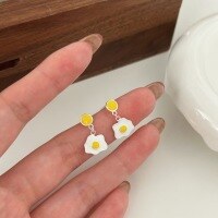 wholesale S925 Sterling Silver Cute and Chic Fried Egg Stud Earrings Women's Japanese Style New Minimalist Fresh Versatile High-end Earrings-Sterling silver