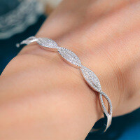 wholesale Customizable fashion S925 sterling silver bracelet for women, minimalist and versatile, with diamond accents, trendy and stylish accessory-Platinum>Copper