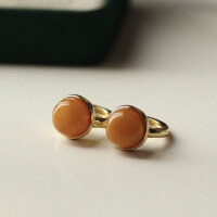 wholesale S925 Silver Fashion Natural Old Beeswax Mantou Ear Studs with Honey Beeswax Chicken Oil Yellow Round Shape for Women-Natural wax bun earrings