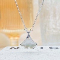 wholesale [Silver] Maker S999 Silver White Shell Ginkgo Leaf Diamond Inlay Necklace Fashion Light Luxury Temperament Women Korean Version Small Sense Collarbone Chain-Mini Skirt Necklace - Silver Pure Silver