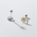 wholesale S925 Sterling Silver Ins-style Forest-themed Daisy Stud Earrings, Delicate Student Women's Ear Jewelry M02338-0-4