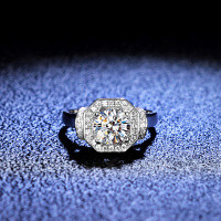925 Silver Moissanite Ring Four-Prong Square Cut Women's Live Stream Hot Style-1 carat (D color moissanite)  15 yards