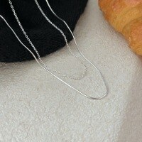 wholesale S925 Sterling Silver Minimalist Layered Collarbone Necklace for Women, Small and Exquisite, Light Luxury, Understated Style, Korean Fashion Trend-Sterling silver