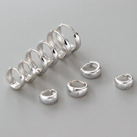 wholesale S925 Sterling Silver Minimalist Plain Hoop Earrings Sweet Niche Design Exquisite Smooth Circular Ear Clasp M06635-S925 silver pair with gold Inner diameter 6mm--outer diameter about 9mm