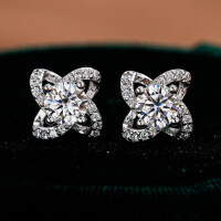 S925 Silver Moissanite Lucky Four-Leaf Clover Earrings-Inlaid with cubic zirconia  925 silver