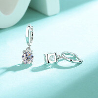 925 Sterling Silver Cross-Border Moissanite Heart Bullhead Stud Earrings-1ct + 1ct moissanite (white gold)