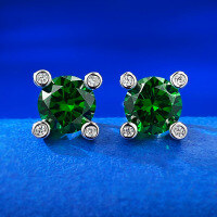 wholesale S925 Sterling Silver New 1ct Lab Sapphire Earrings High Carbon Diamond European and American Retro Earrings for Women-E421 Green Diamond 925 Silver