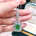 wholesale S925 Sterling Silver European and American Style Micro-Inlaid Simulated Emerald Necklace for Women, Choker Collarbone Chain with Vintage Pendant-0-0